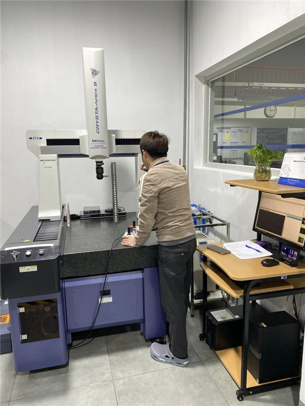 SỬA CHỮA, HIỆU CHUẨN MÁY ĐO 3D CMM MITUTOYO CRYSTA-APEX V574